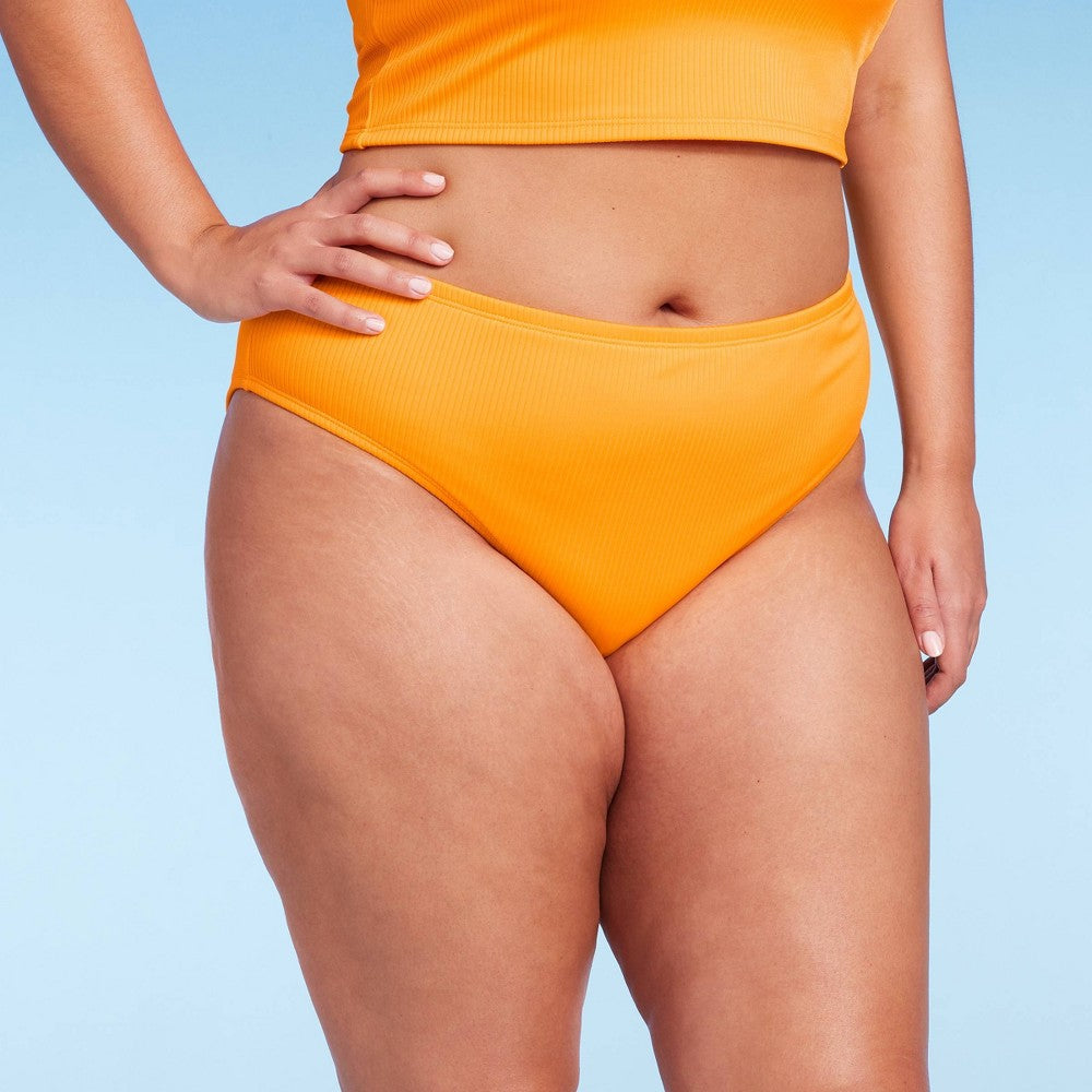 Pallet : 1200+ Pieces.