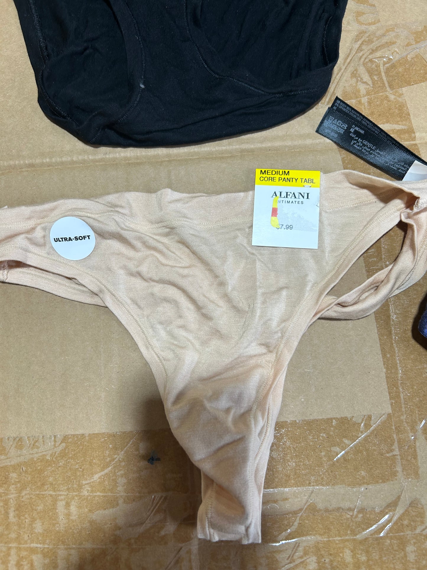 Women's Intimates 100 piece.