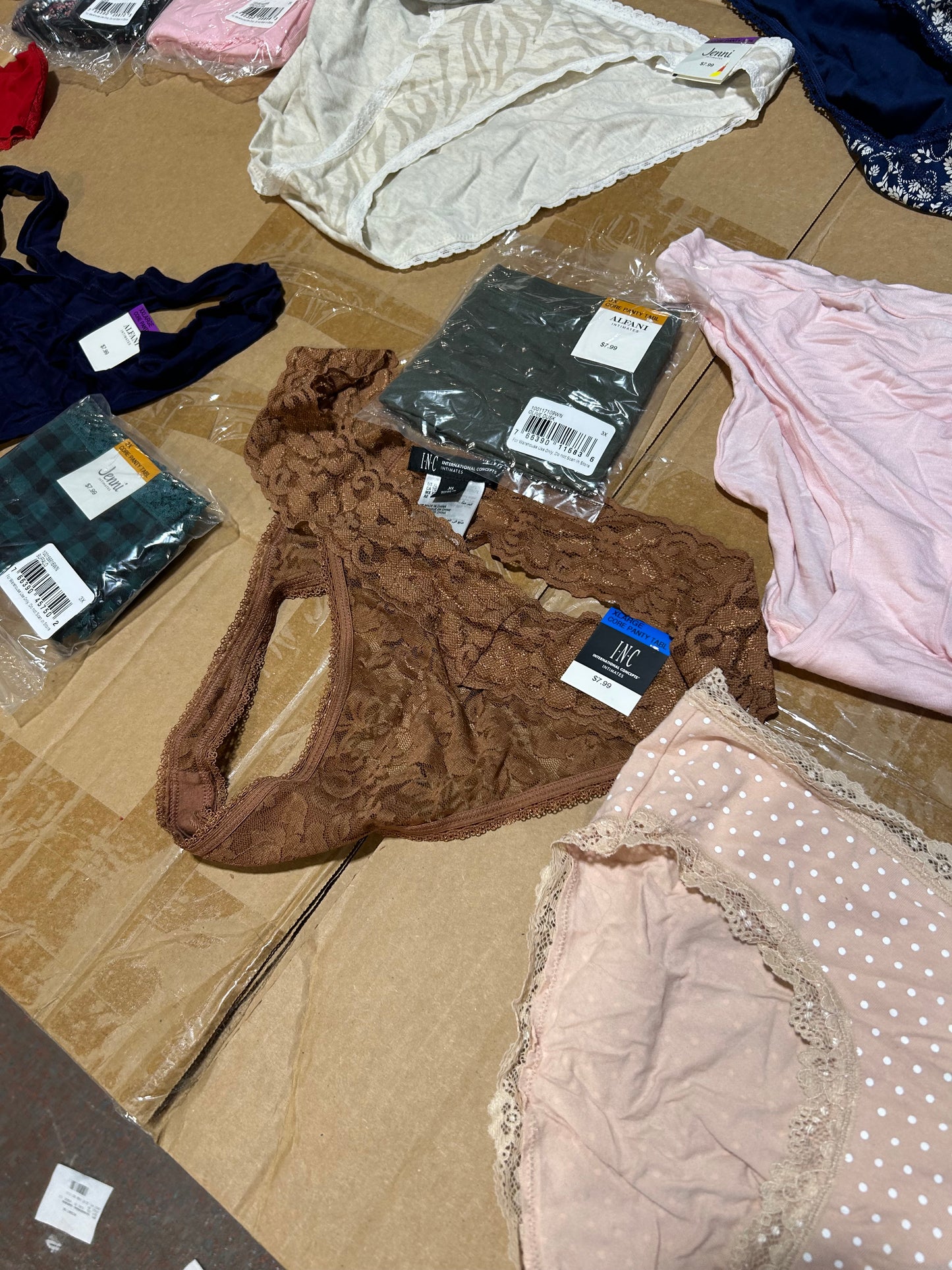 Women's Intimates 100 piece.