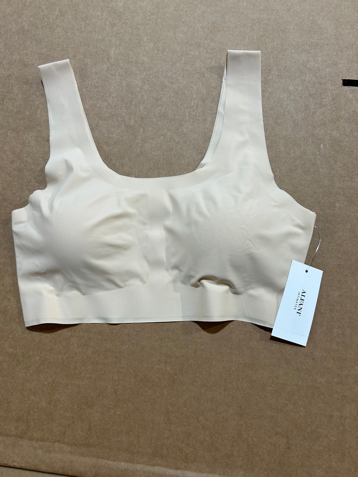 Women's Intimates 100 piece.