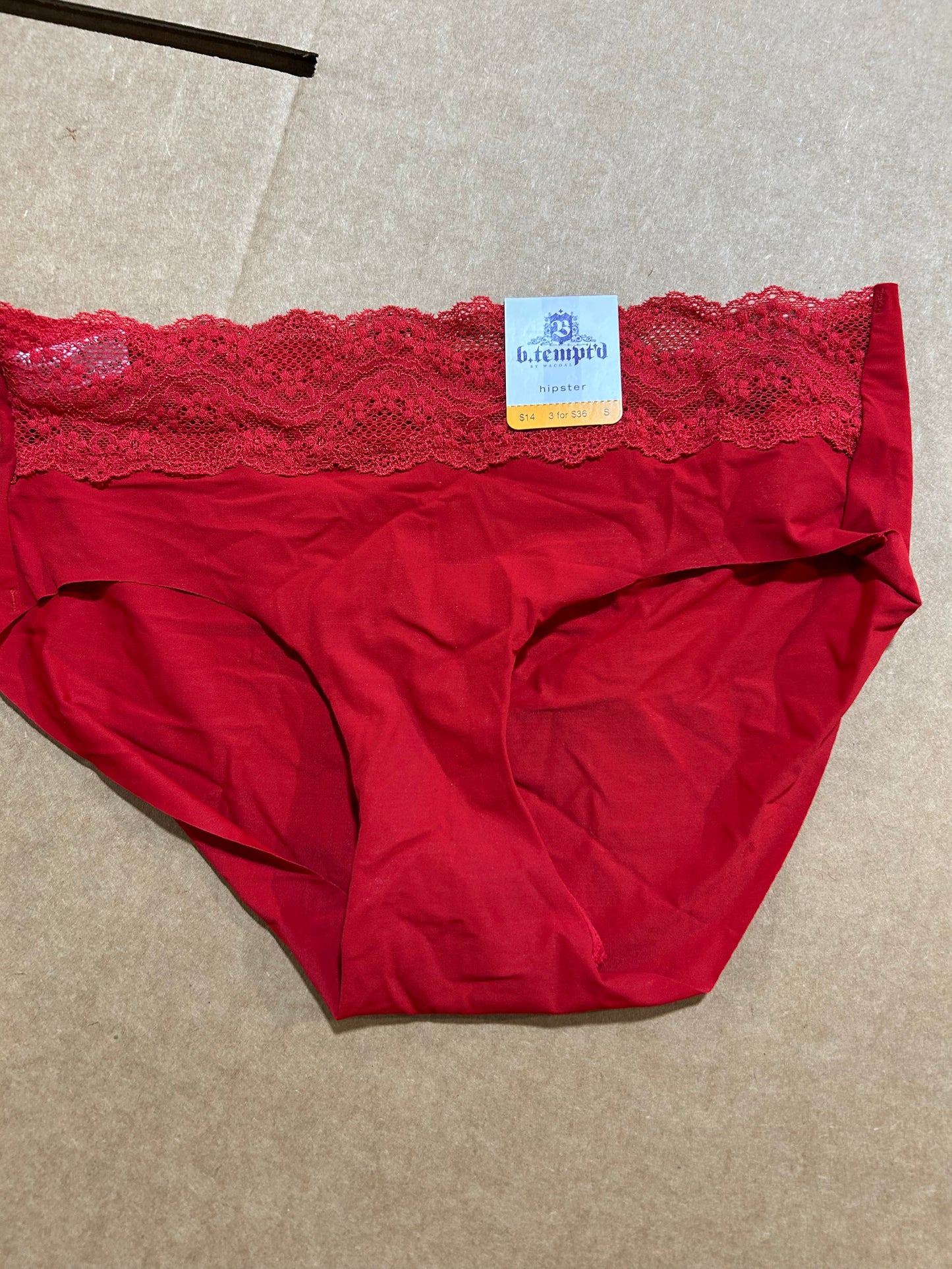 Women's Intimates 100 piece.
