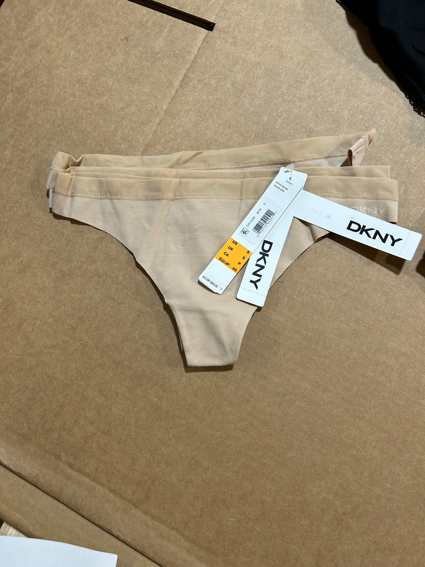 Women's Intimates 100 piece.