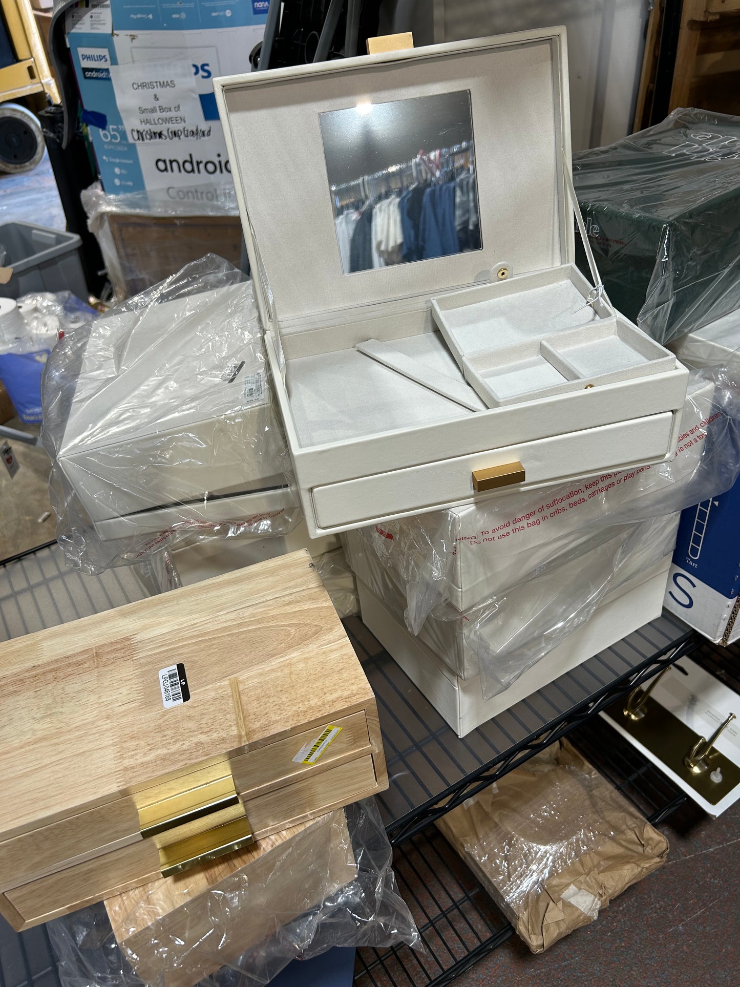 800 piece -Mixed Pallet- Mixed Condition