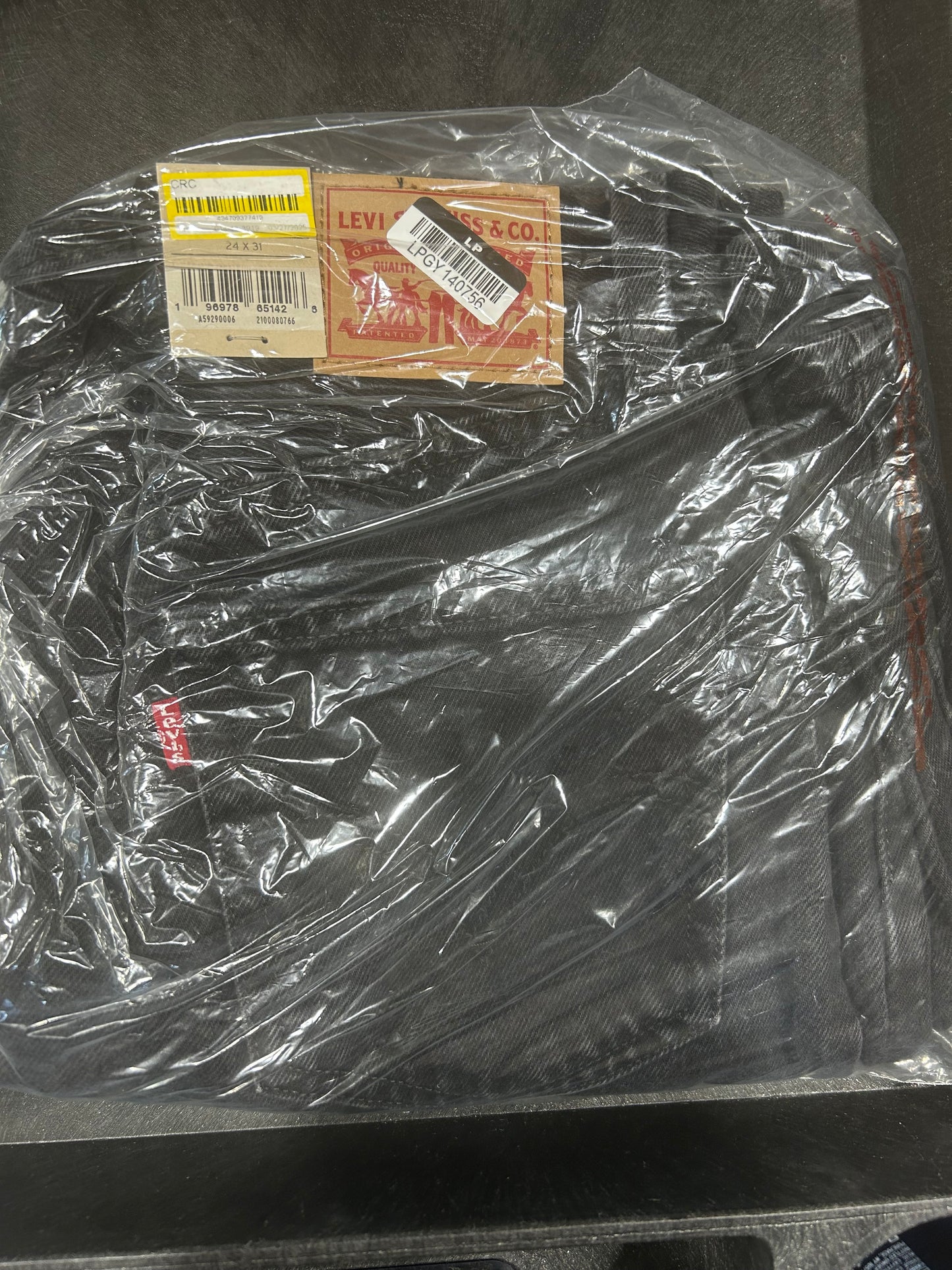 Levi's Jeans Lot - Women 48pc.