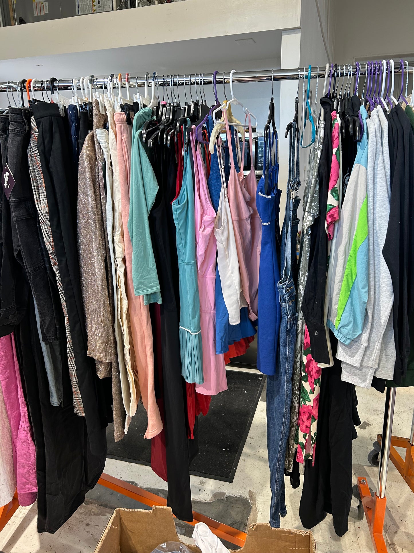 800 piece -Mixed Pallet- Mixed Condition