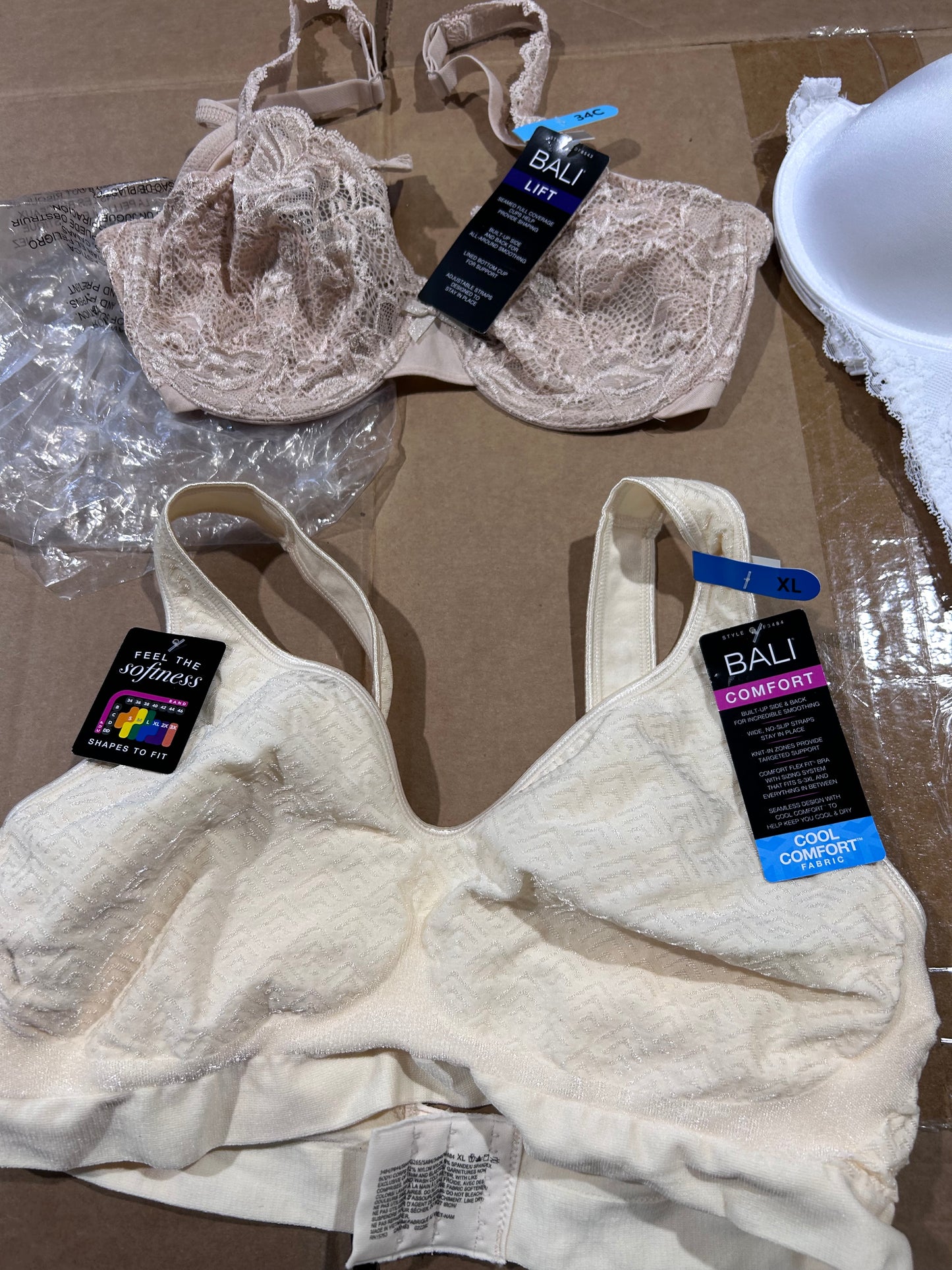 Women's Intimates - 100 Piece