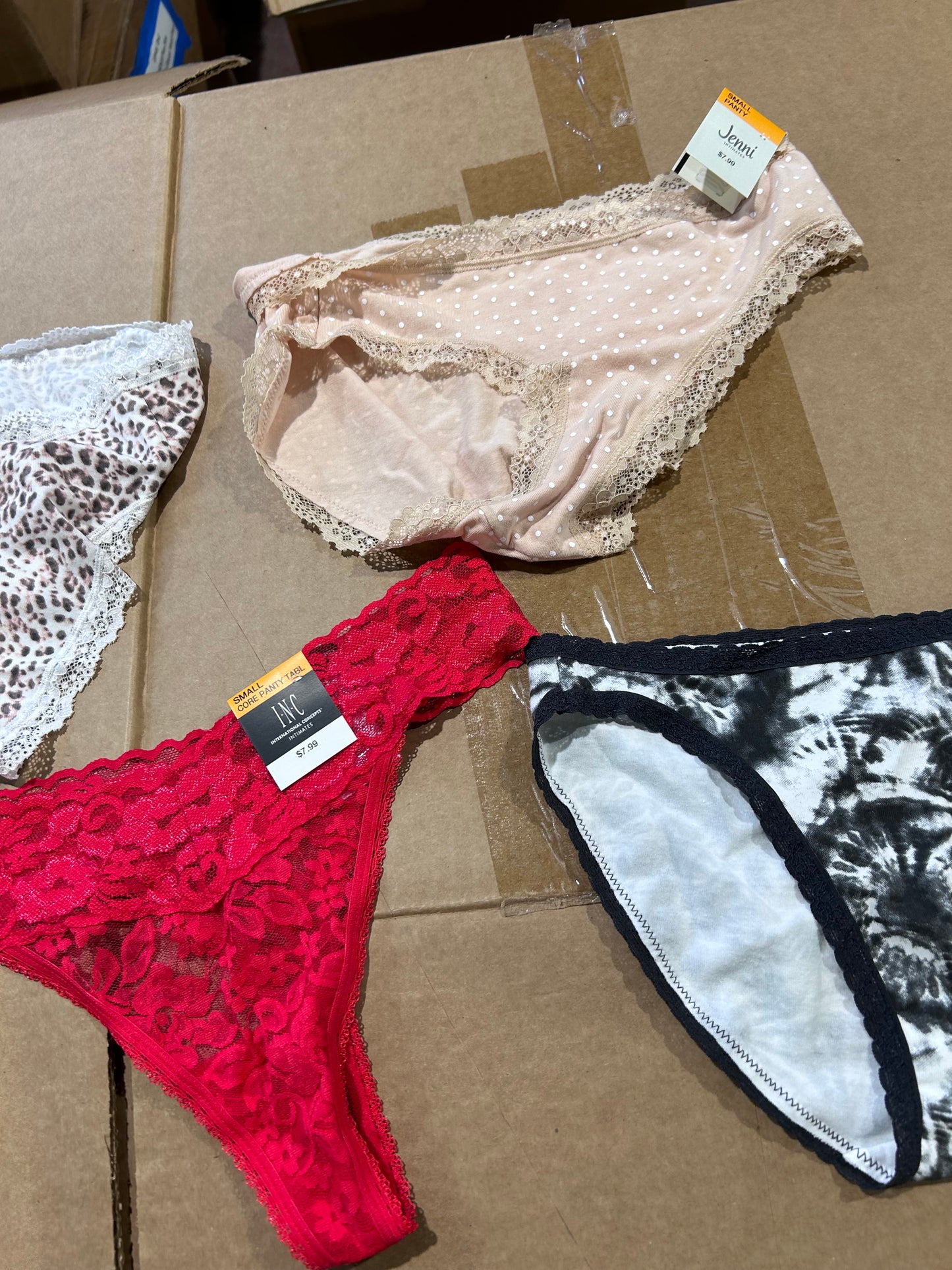 Women's Intimates - 100 Piece