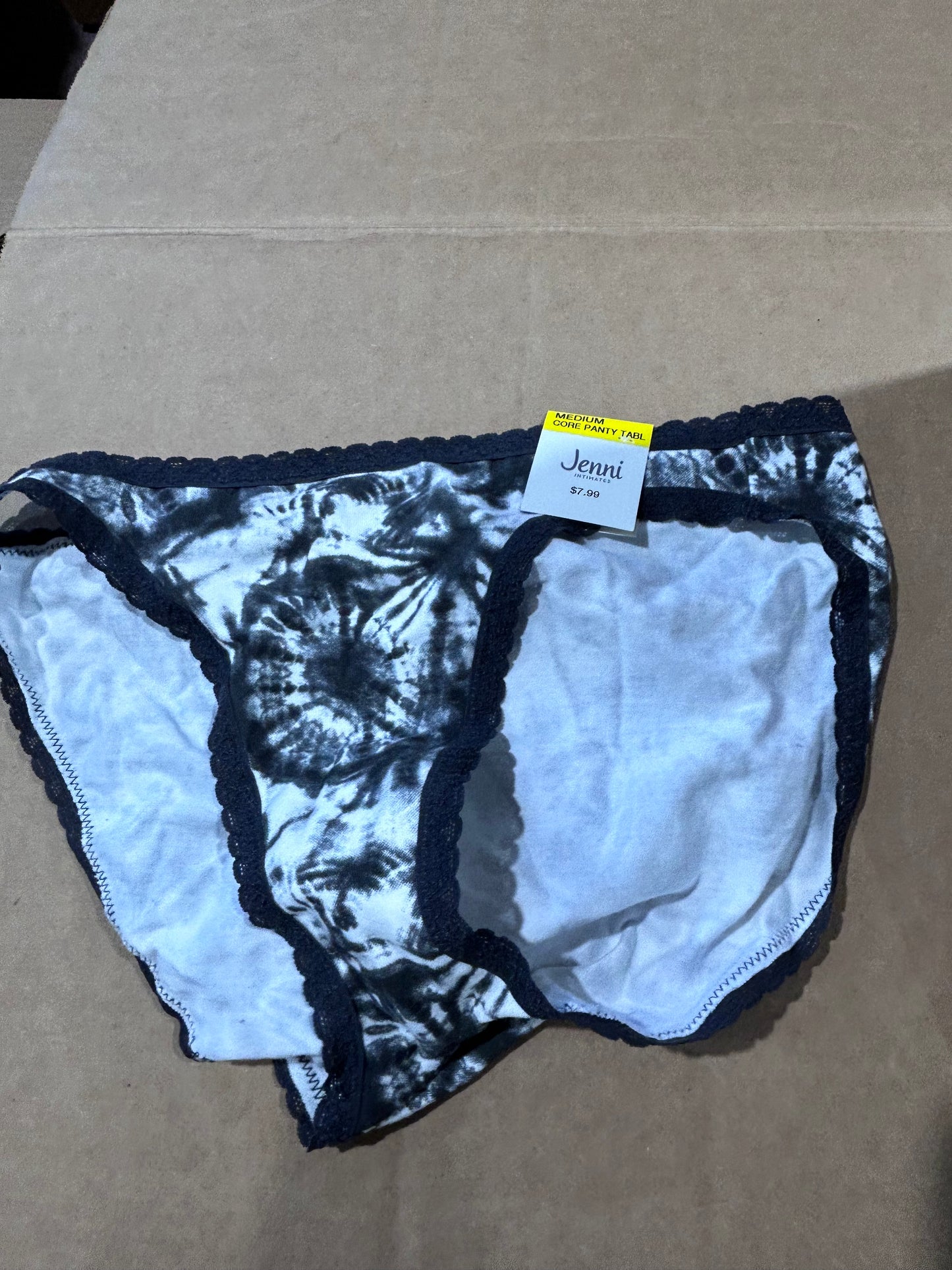 Women's Intimates - 100 Piece