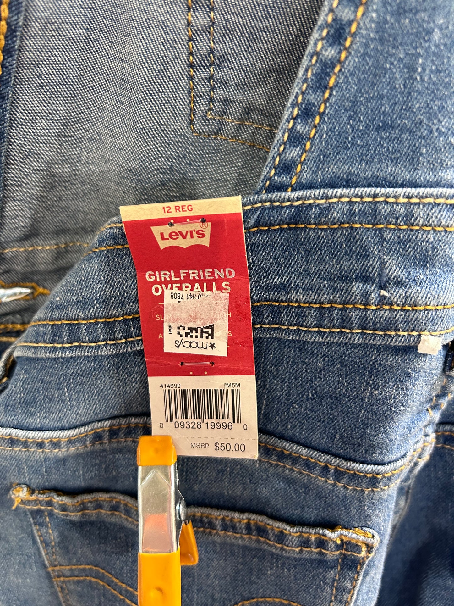 Kids Apparel - 65 Pieces - Levi, Calvin, Guess, etc.