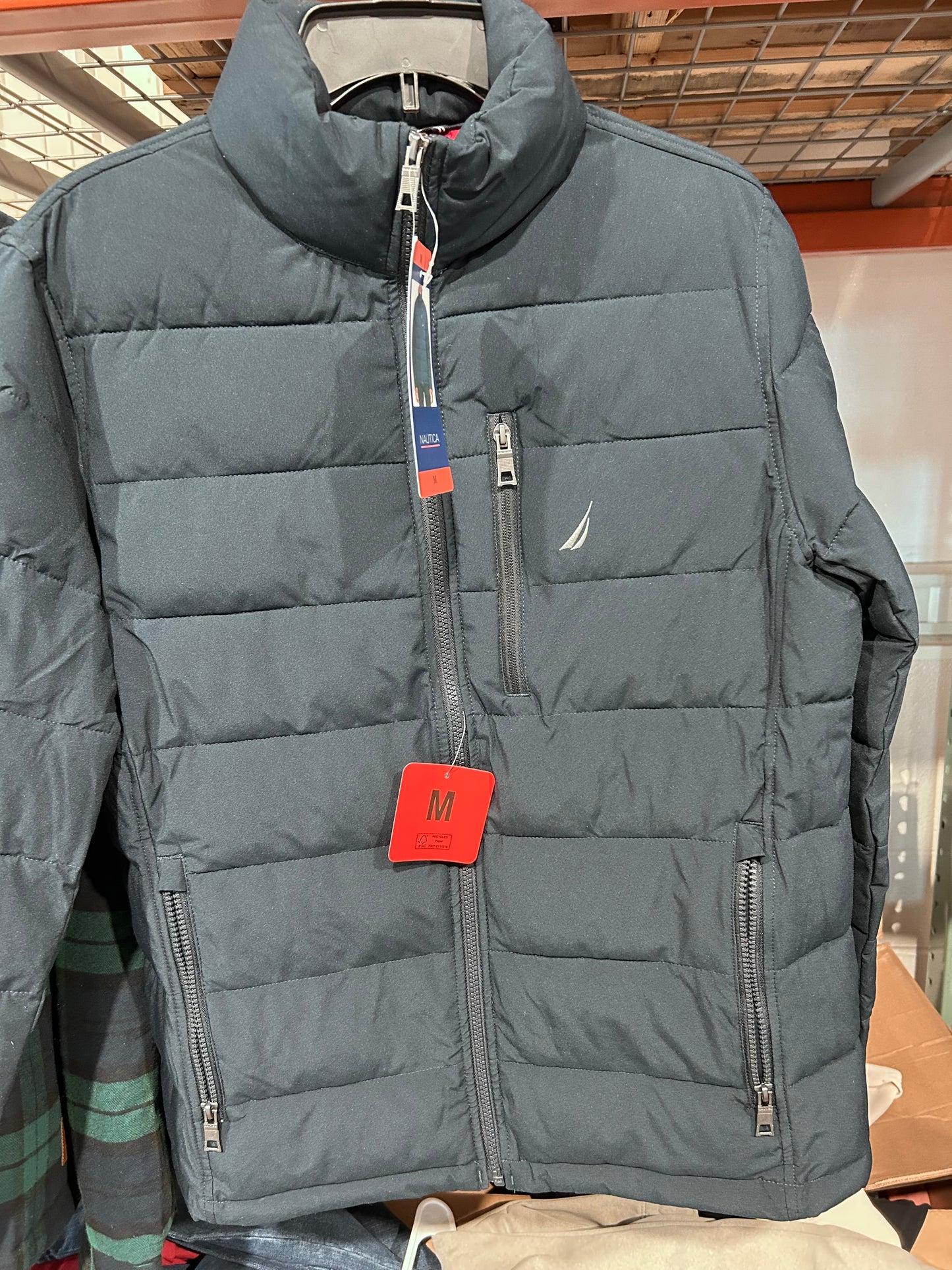 Pallet Lot: Men's Coats & More!