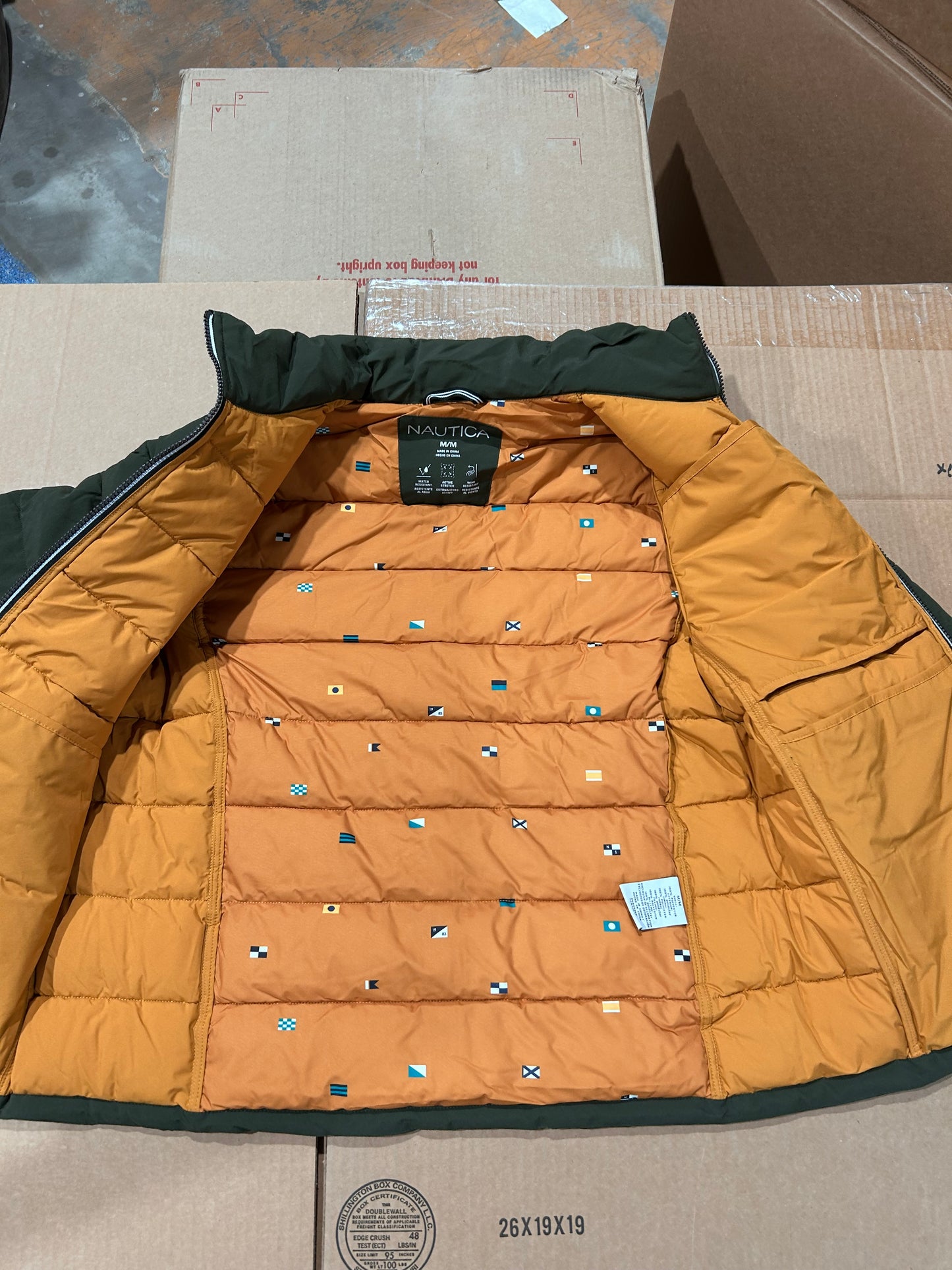 Pallet Lot: Men's Coats & More!