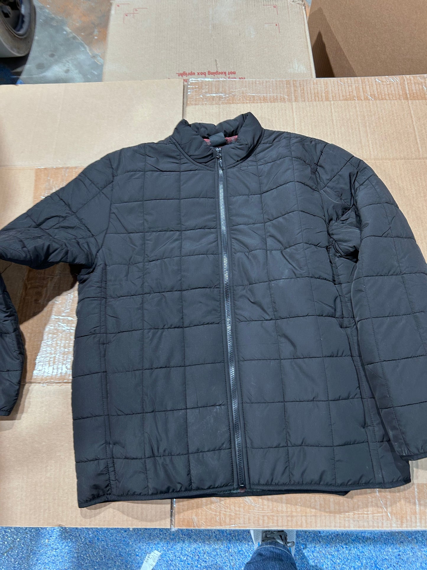 Pallet Lot: Men's Coats & More!