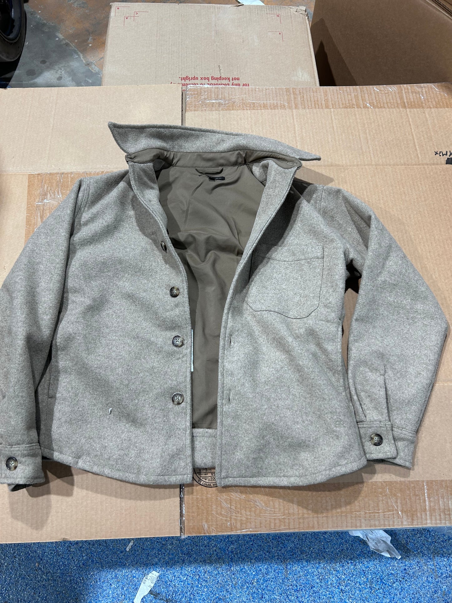 Pallet Lot: Men's Coats & More!