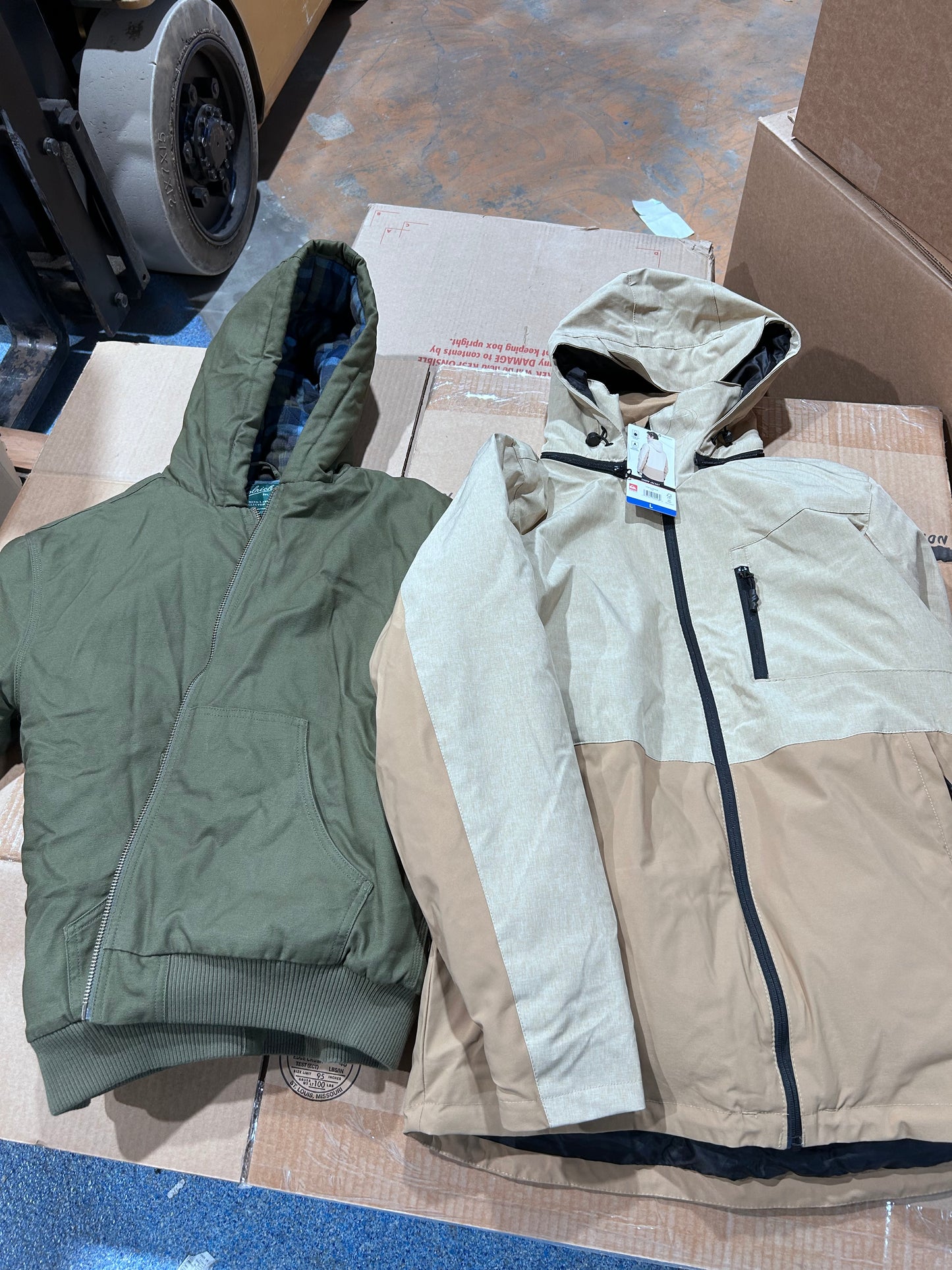 Pallet Lot: Men's Coats & More!