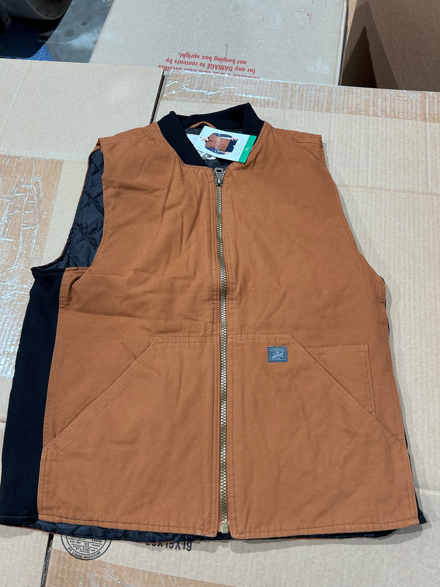 Pallet Lot: Men's Coats & More!