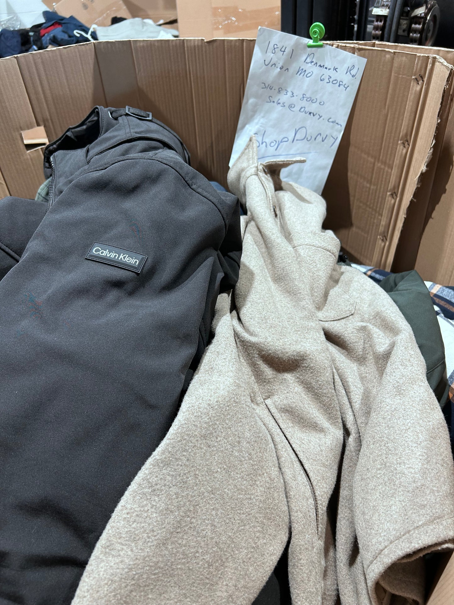 Pallet Lot: Men's Coats & More!