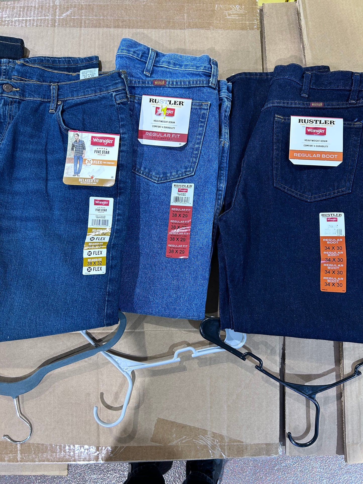 150 piece - MEN'S PANTS AND SHIRTS - NEW