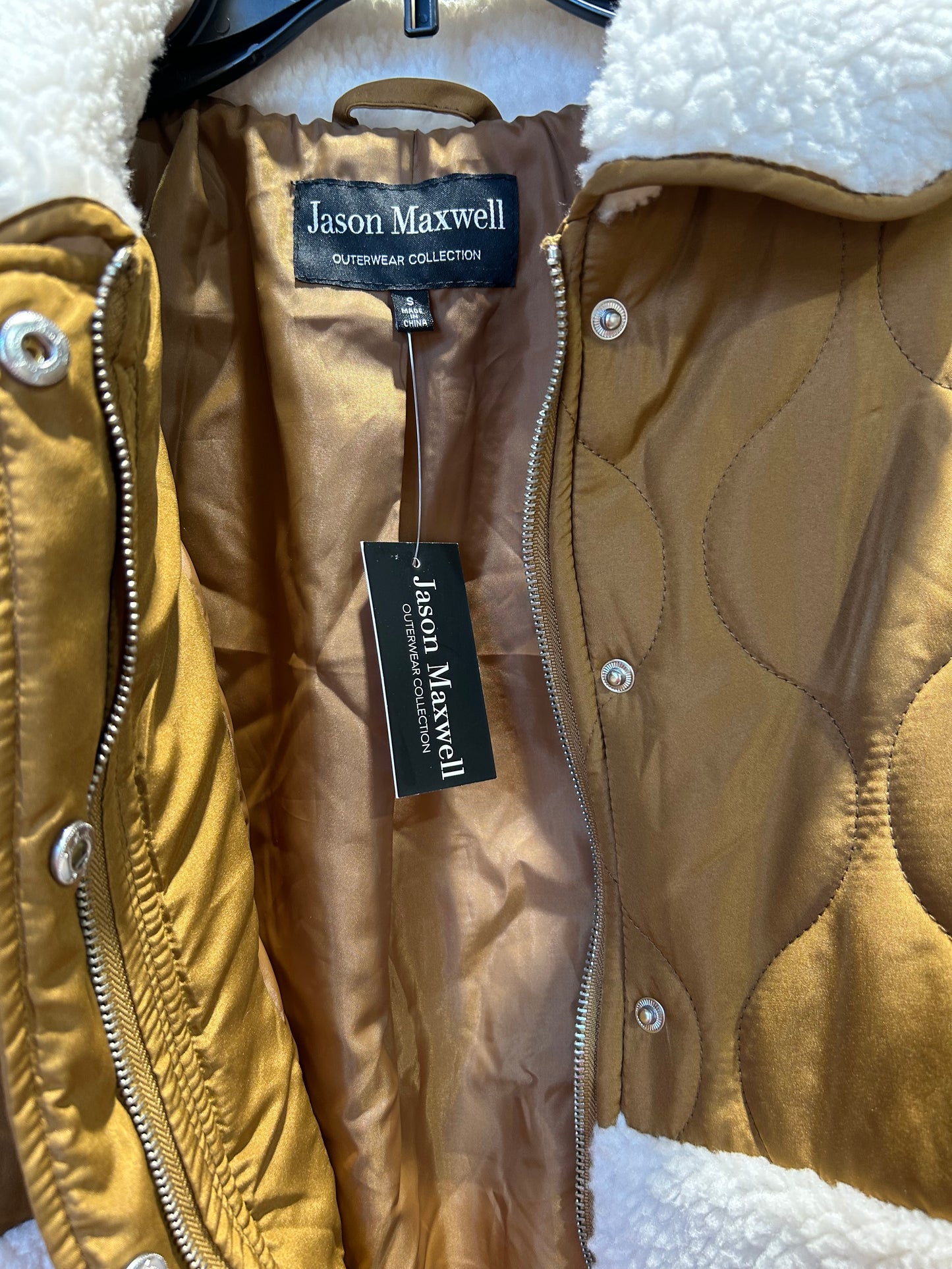 Winter wear and more!  Pallet Load.